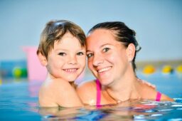 Anfängerschwimmen mit Eltern