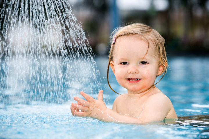 Kleinkinderschwimmen unterteilt sich in 3 Kategorien Kleinkinder 1 (1-2 Jahre), Kleinkinder 2 (2-3 Jahre), Kleinkinder 3 (3-4 Jahre)